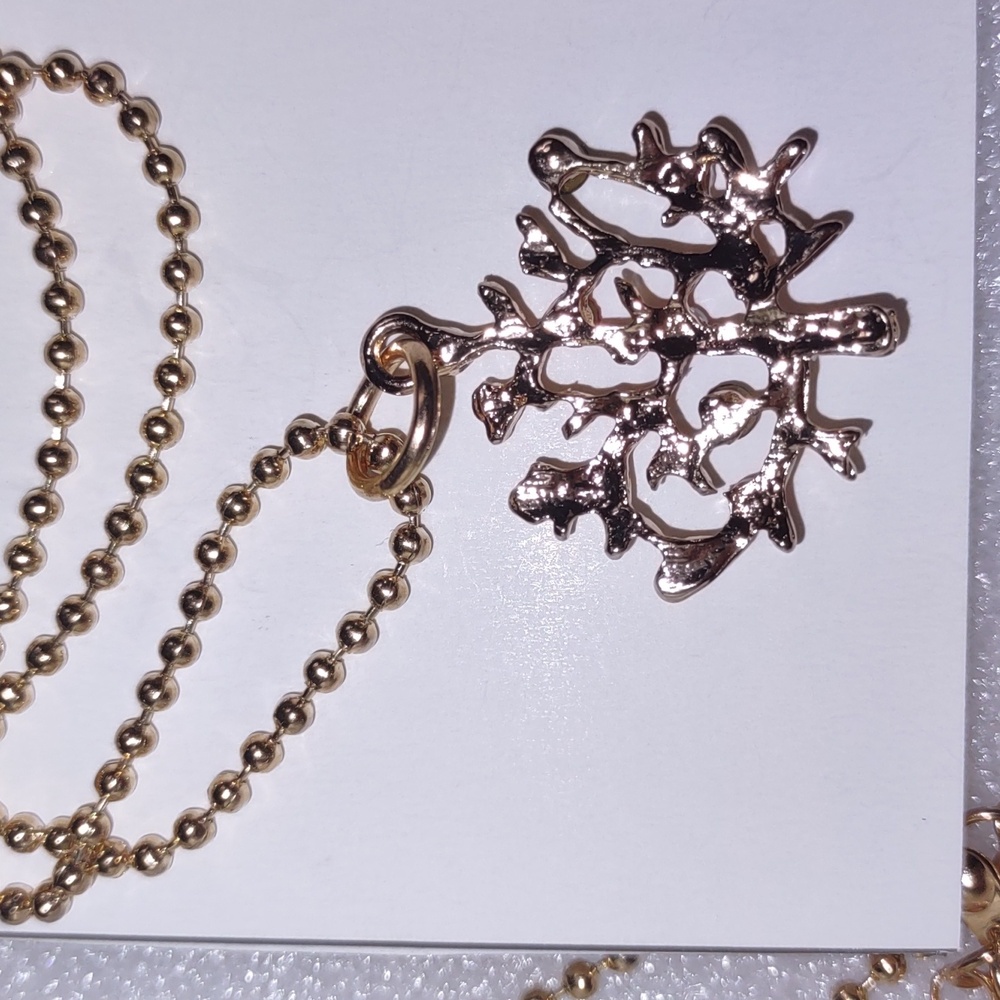 Christmas Tree Pendant on Goldtone Steelball Chain - Picture 9 of 10